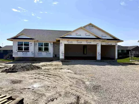 6315 Prairie Rose Cir SW, Cedar Rapids, IA 52404