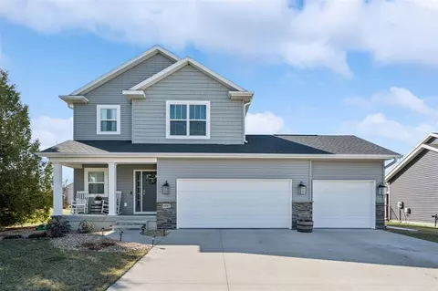 6903 Underwood Ave SW, Cedar Rapids, IA 52404