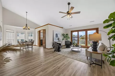 3460 Willowridge Rd, Marion, IA 52302