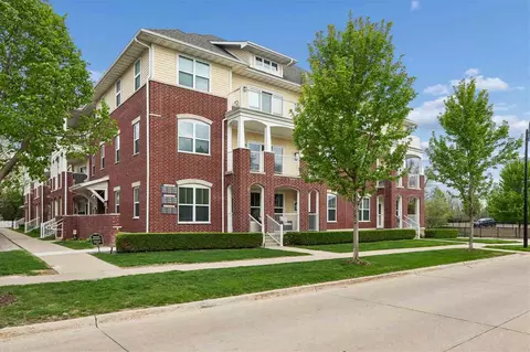 1144 Swisher St, Iowa City, IA 52245