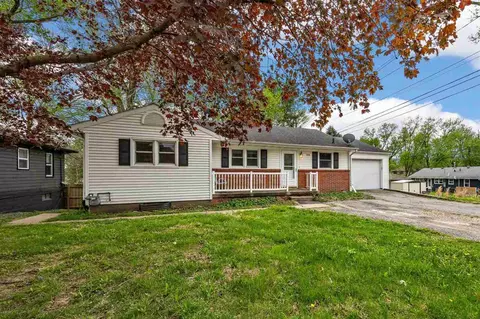 508 6th St, Coralville, IA 52241