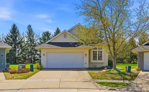 1359 Emily Ct, Iowa City, IA 52246