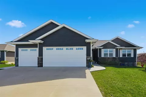 2787 Creekview Trl, Palo, IA 52324