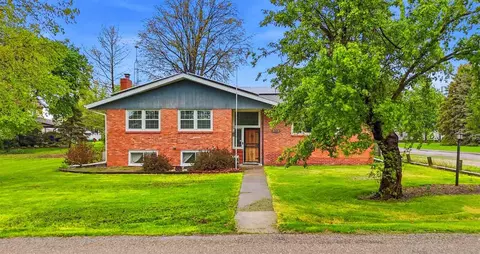 312 E Centennial Ave, Keota, IA 52248