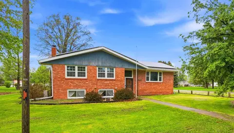 312 E Centennial Ave, Keota, IA 52248