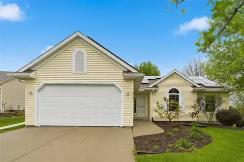 604 Redbird Run, Tiffin, IA 52340