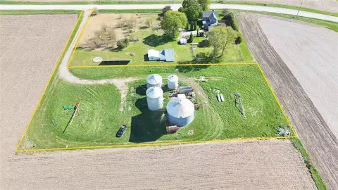 435 Buckeye Rd, Westliberty, IA 52776