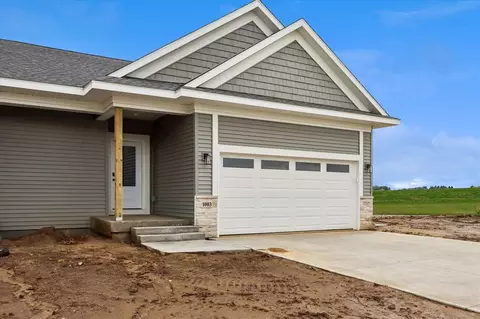 1003 Highland Trl, Solon, IA 52333