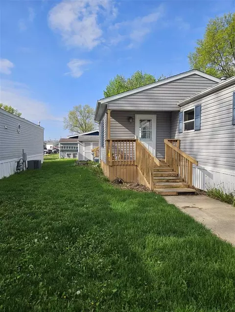 2100 Scott Blvd #LOT 35, Iowa City, IA 52240