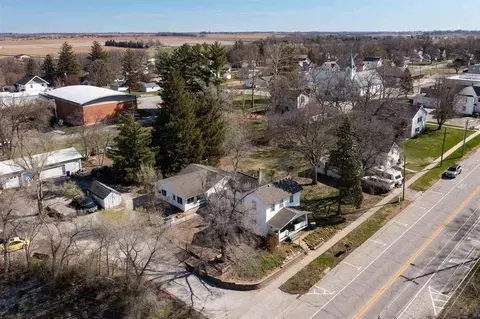 220230 W Main St, Solon, IA 52333