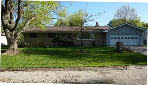 448 Brady St, Hills, IA 52235