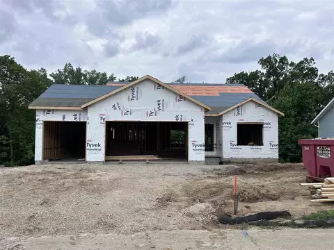 2719 Oak Crest Ct NW, Cedar Rapids, IA 52405
