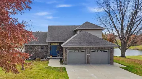 3329 Terrace Lake Rd, Crawfordsville, IA 52621