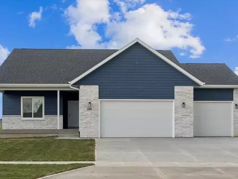 114 Cherry Ln, Riverside, IA 52327