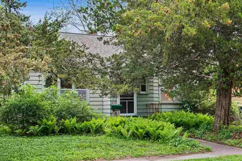 1102 E Bloomington St, Iowa City, IA 52245