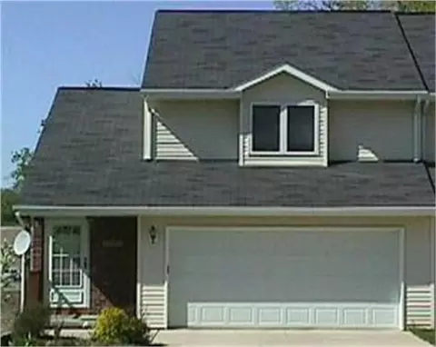 2351 12th St, Coralville, IA 52241