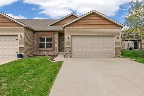 323 Windflower Ln, Solon, IA 52333