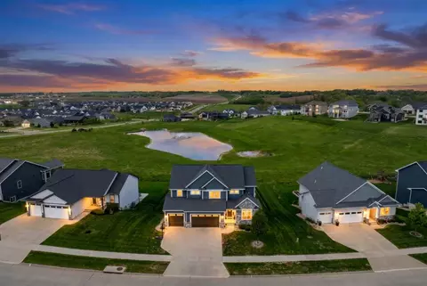 1350 E Tartan Dr, North Liberty, IA 52317