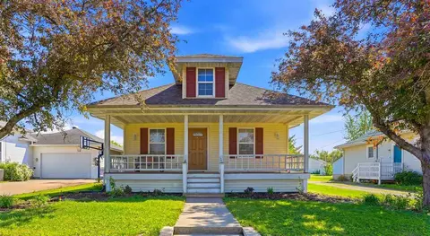 306 D Ave, Kalona, IA 52247