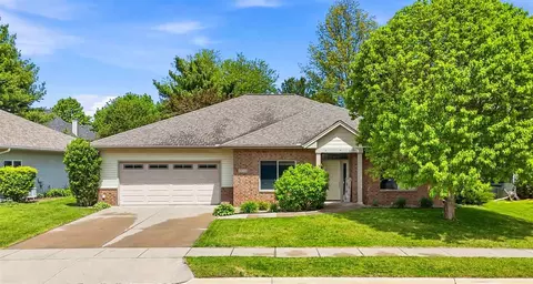 2934 Sterling Dr, Iowa City, IA 52240