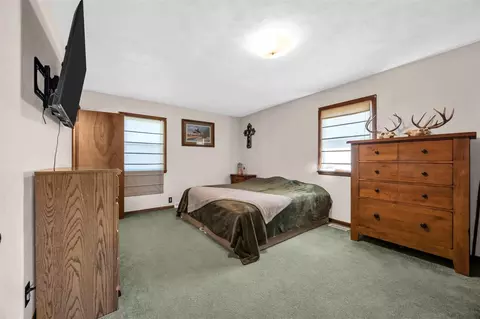 Bedroom - 1770 Vavra Dr, Ely, IA 52227 photo 2 of 3