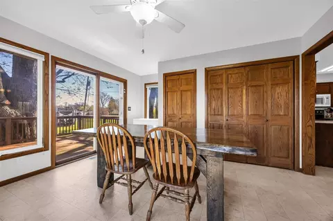 Dining - 1770 Vavra Dr, Ely, IA 52227 photo 2 of 3