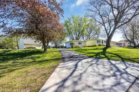 Exterior - 1770 Vavra Dr, Ely, IA 52227 photo 2 of 7