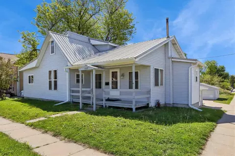 1507 5th Ave, Marion, IA 52302