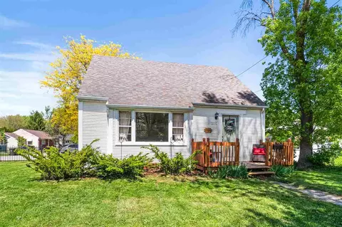 1926 E Court St, Iowa City, IA 52245