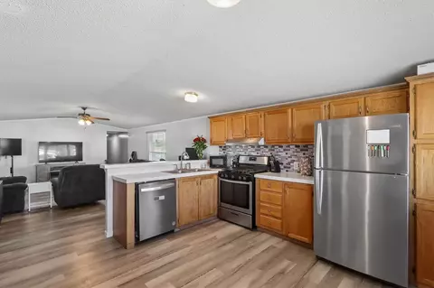 1249 Huron Dr, Marion, IA 52302