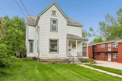 817 Bowery St, Iowa City, IA 52240