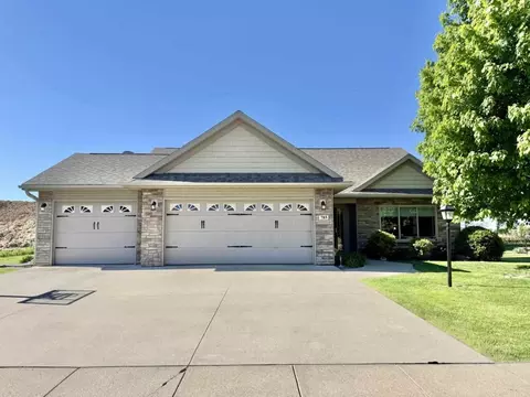 785 Yorkshire St, North Liberty, IA 52317
