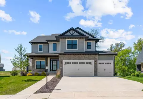 1005 Thomas Cir, Tiffin, IA 52340