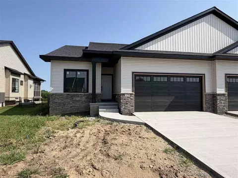 1270 Berkshire Ln, North Liberty, IA 52317