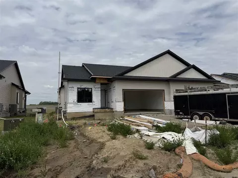 1270 Berkshire Ln, North Liberty, IA 52317