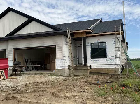 1272 Berkshire Ln, North Liberty, IA 52317