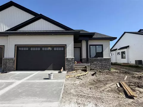 1272 Berkshire Ln, North Liberty, IA 52317