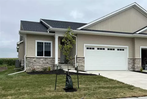 1296 Berkshire Ln, North Liberty, IA 52317