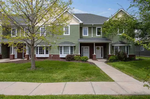 2628 Pinto Ln, Iowa City, IA 52240