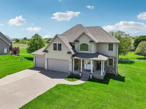 1938 Cranbrook Cross, Muscatine, IA 52761