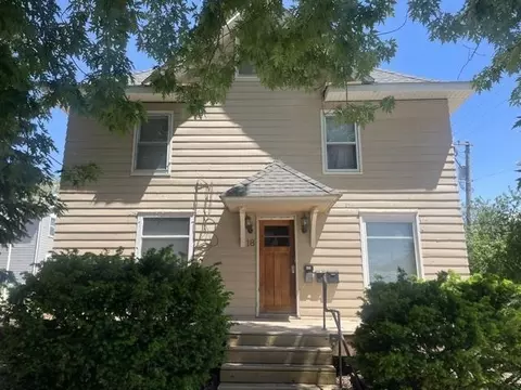 18 N Dodge St, Iowa City, IA 52245