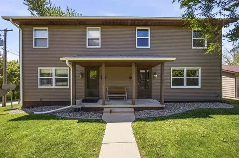 350 352 3rd Ave, Marion, IA 52302