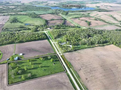 240 Th Ave, Sigourney, IA 52591