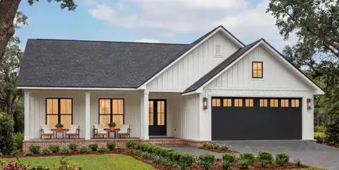 2987 Peaceful Dr, Riverside, IA 52327