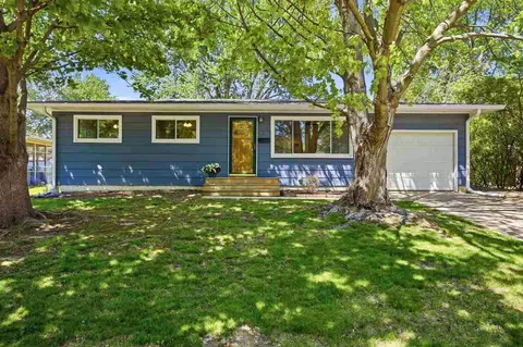 3016 Raven St, Iowa City, IA 52245