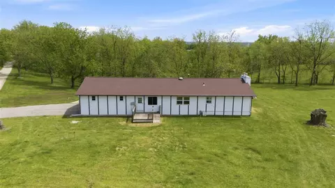 Exterior - 10611 Hawks Haven Rd, Cedar Rapids, IA 52411 photo 15 of 15