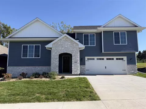 928 Aiden St, Iowa City, IA 52245