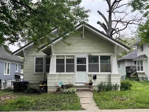 523 S Lucas St, Iowa City, IA 52240