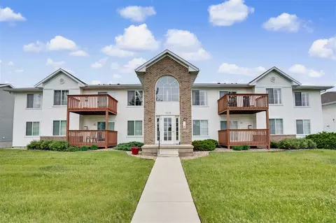 5575 Kacena Ave, Marion, IA 52302