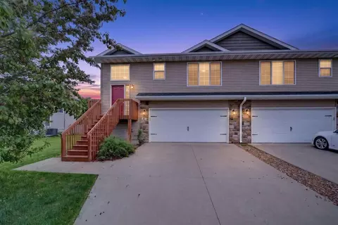 85 N Park Ridge Rd, North Liberty, IA 52317